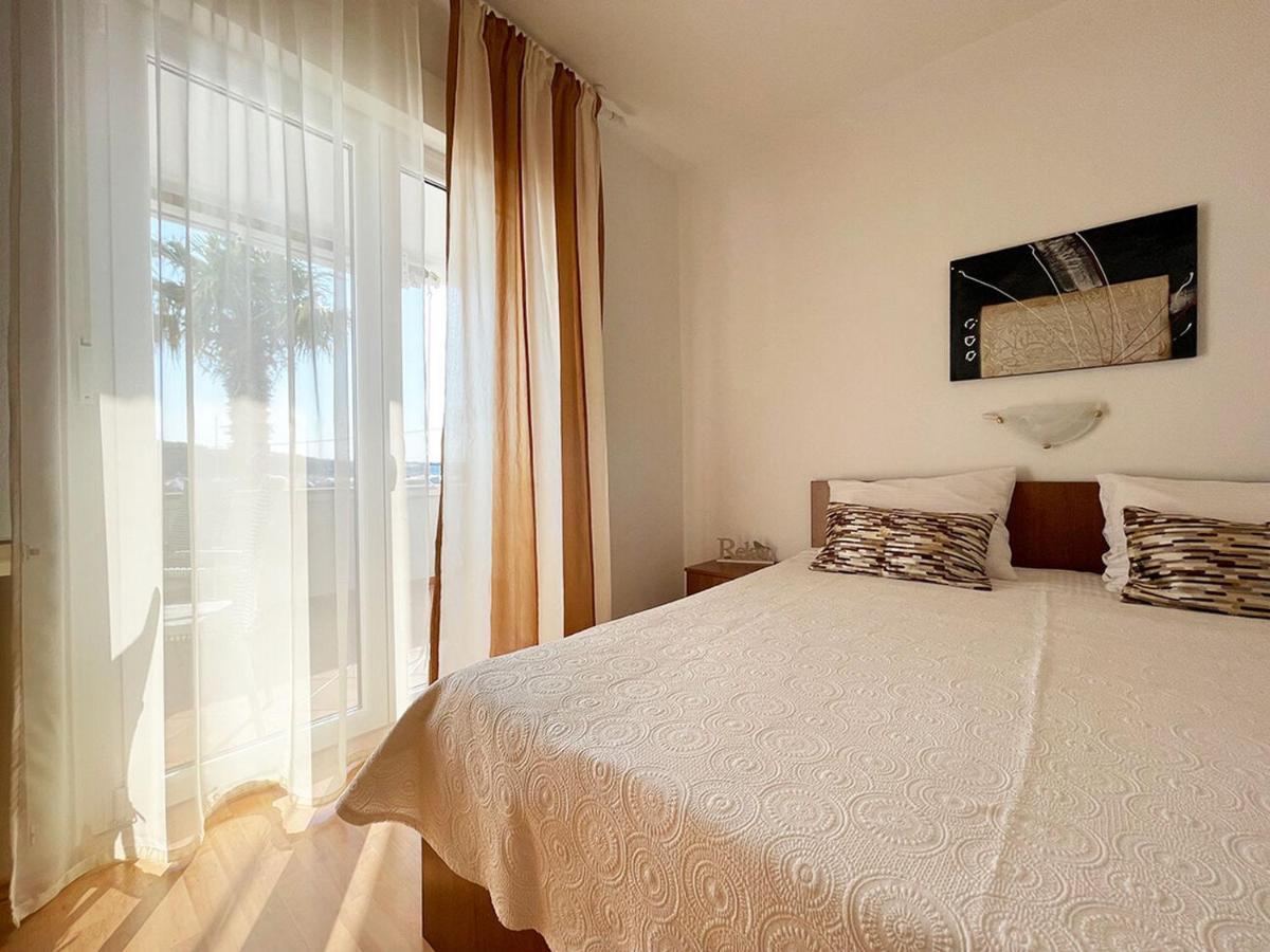 Apartment Ljerka Barbat na Rabu Eksteriør bilde