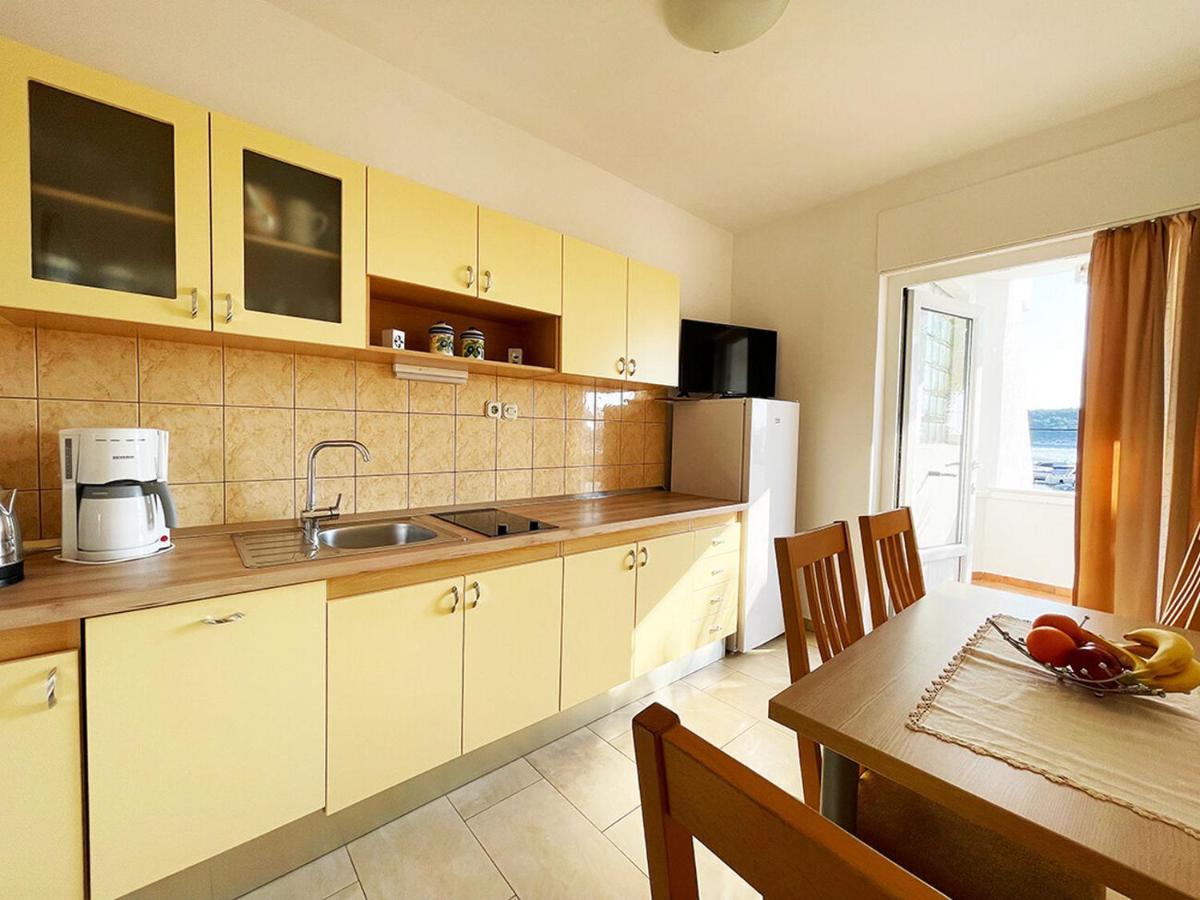 Apartment Ljerka Barbat na Rabu Eksteriør bilde