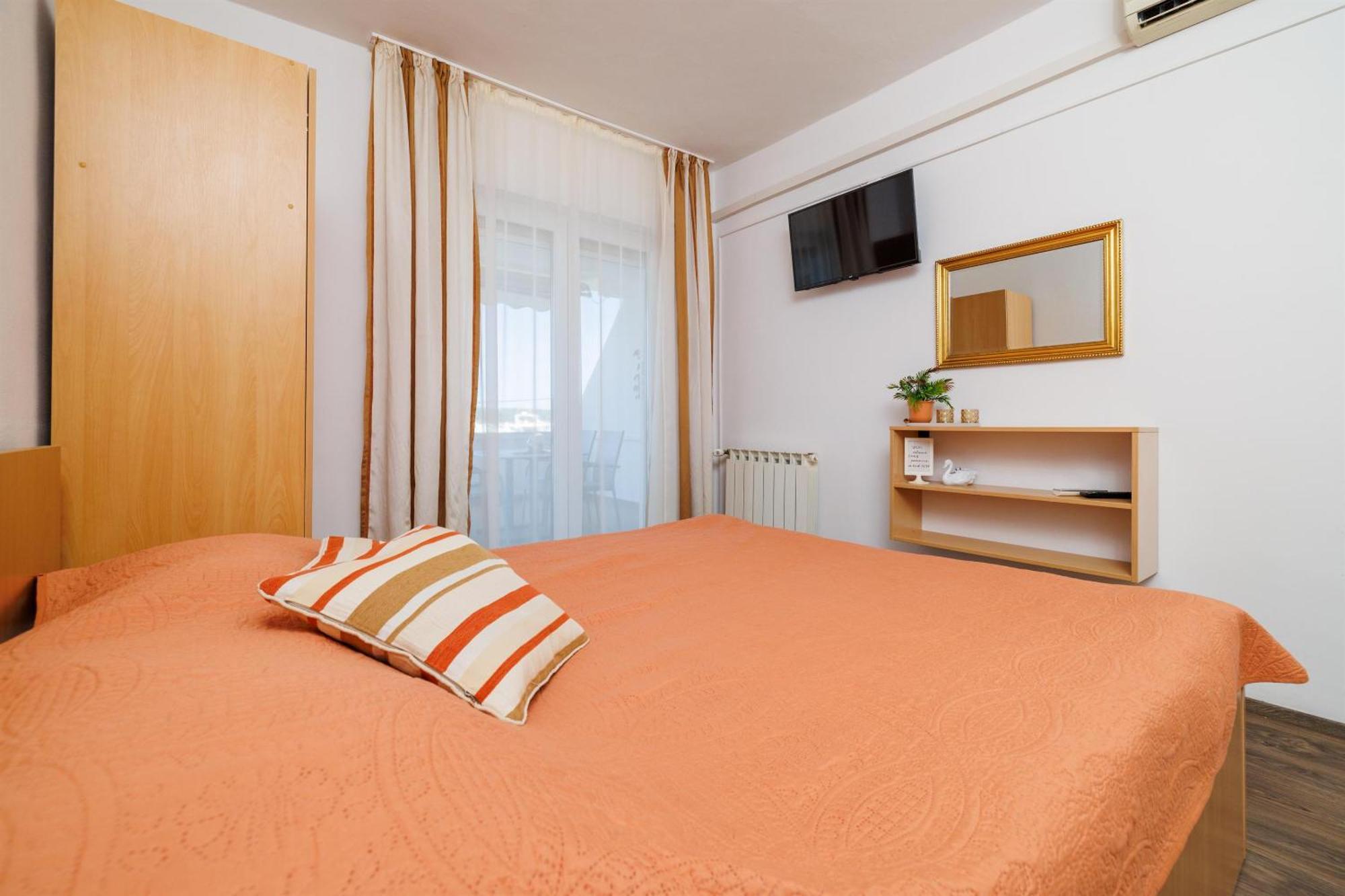 Apartment Ljerka Barbat na Rabu Eksteriør bilde